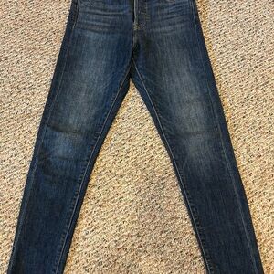 Levi Wedgie Straight